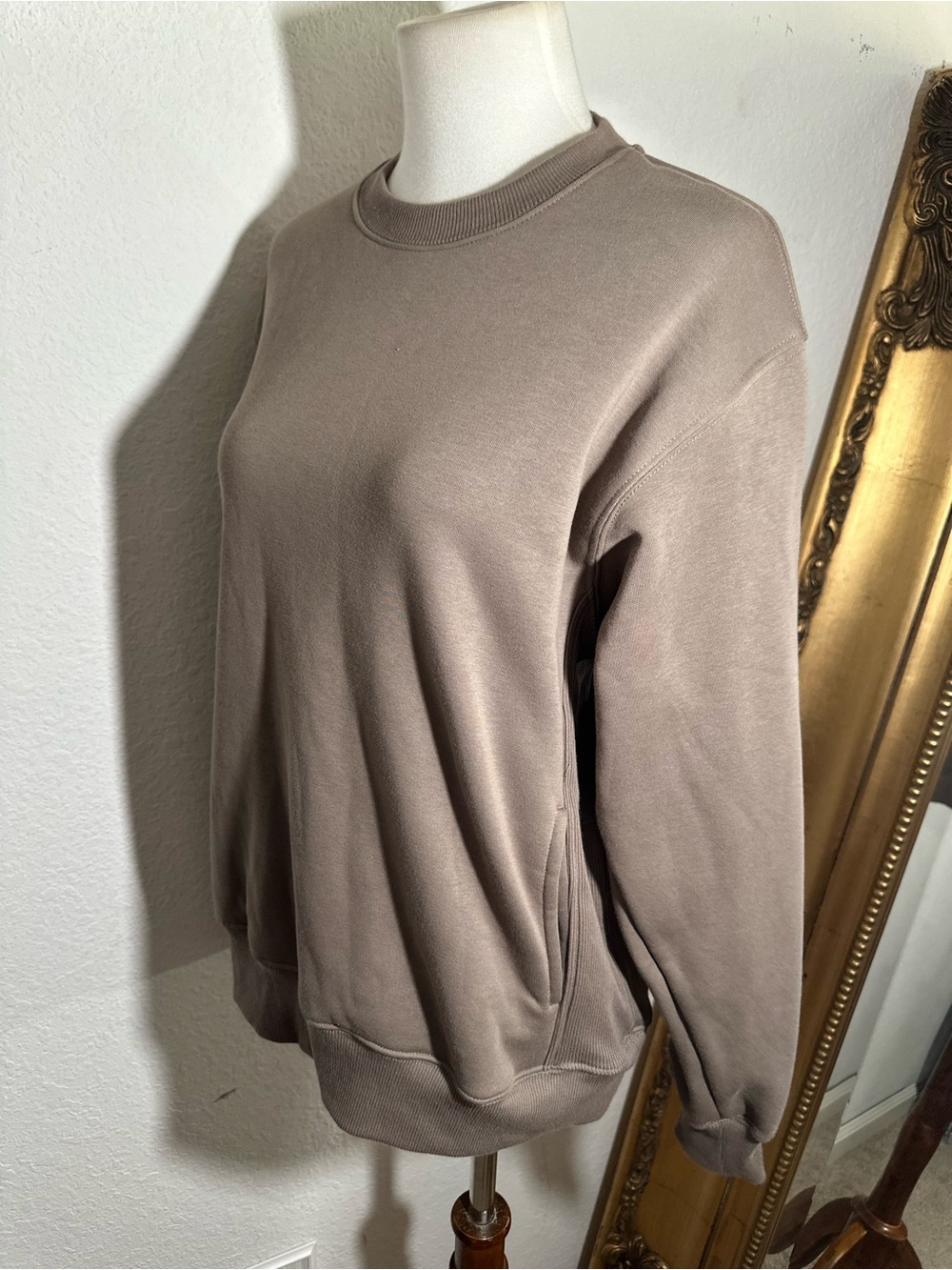 New Pumiey Oversized Fleece Crewneck Sweatshirt With Pockets in Gravel Size XS - Picture 5 of 8